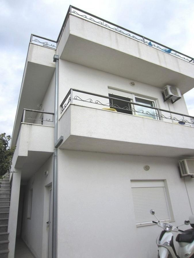Apartments Zdenka Donji Okrug  Exterior foto